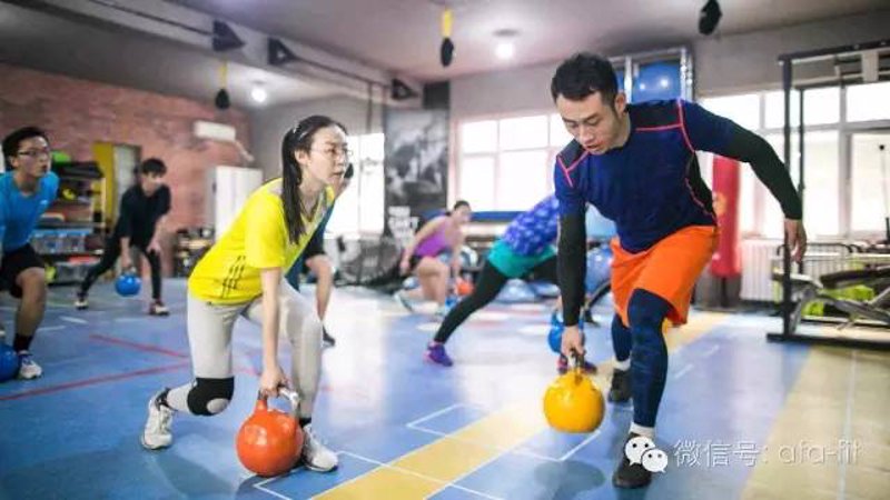 泰拳实战攻略:如何在短时间内提升技能